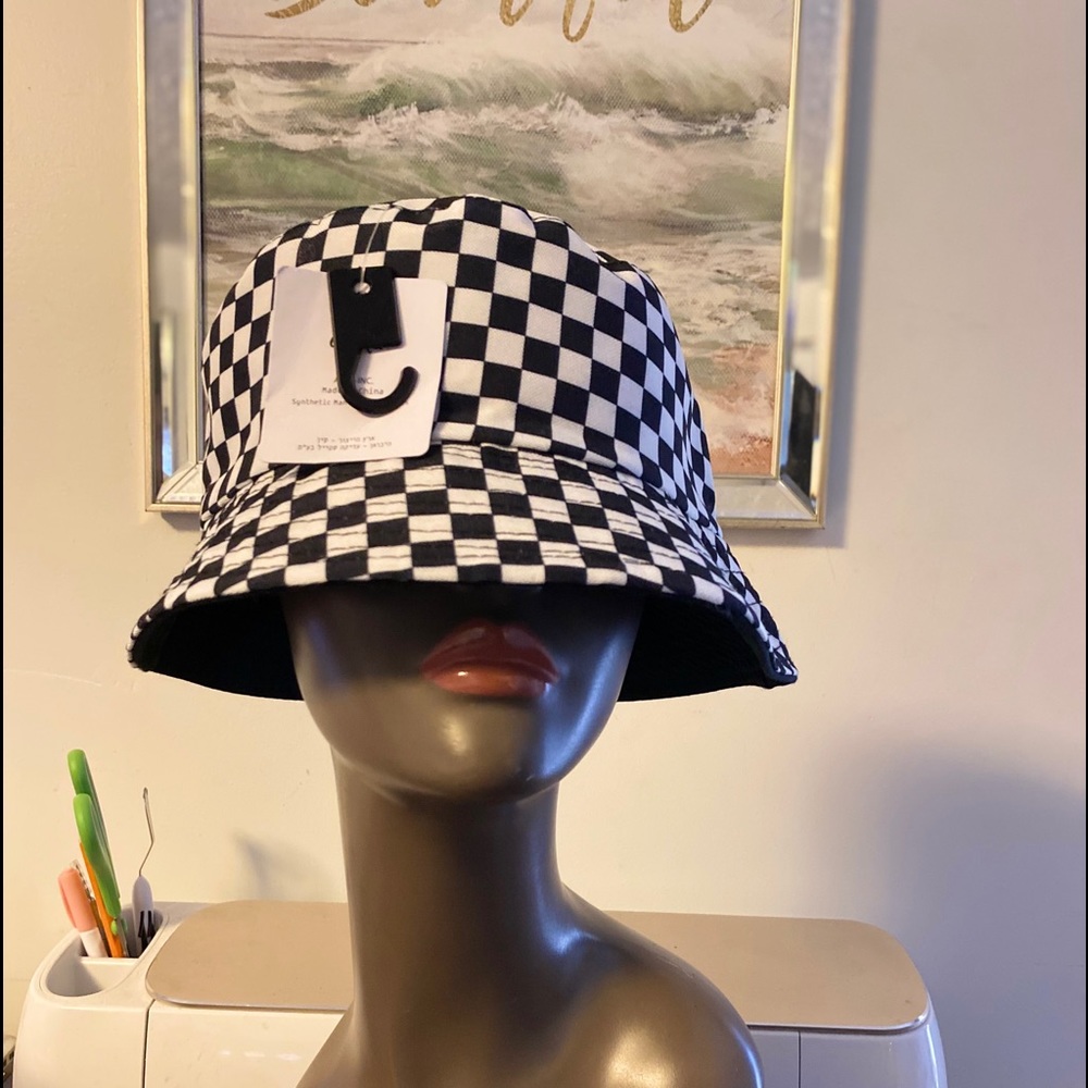 Racer Bucket Hat ‼️
